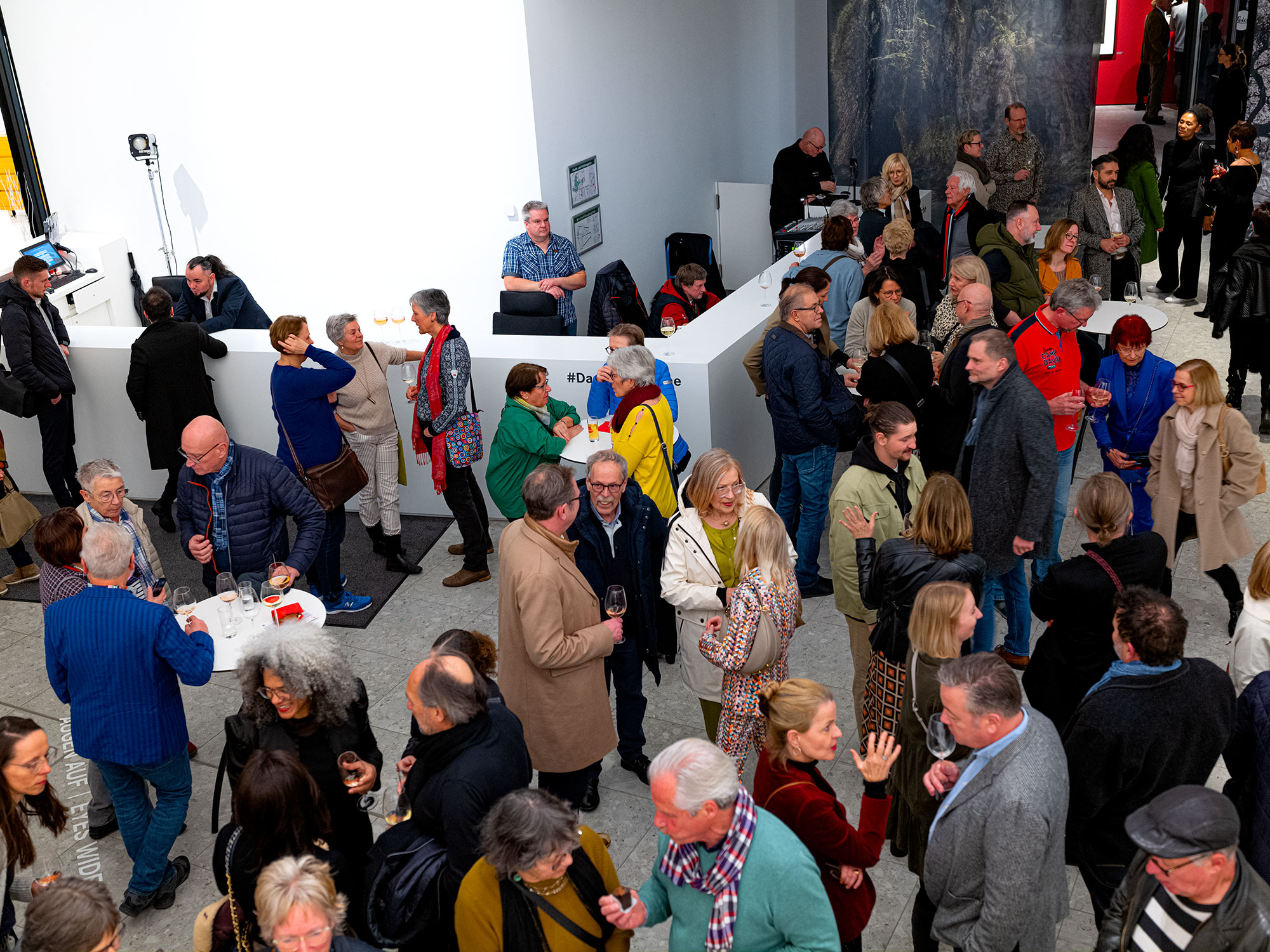 Alberto Venzago Besucher LEICA Ausstellung