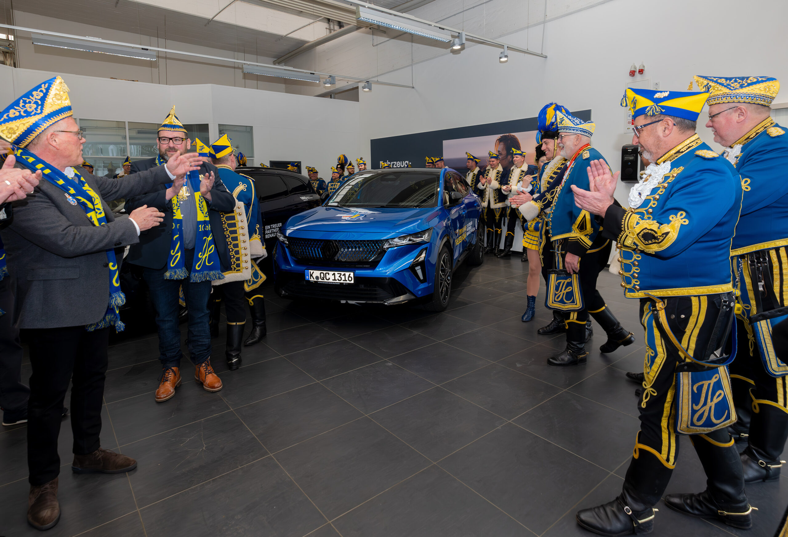 Renault Retail Group Köln TREUER HUSAR (39 Von 49)