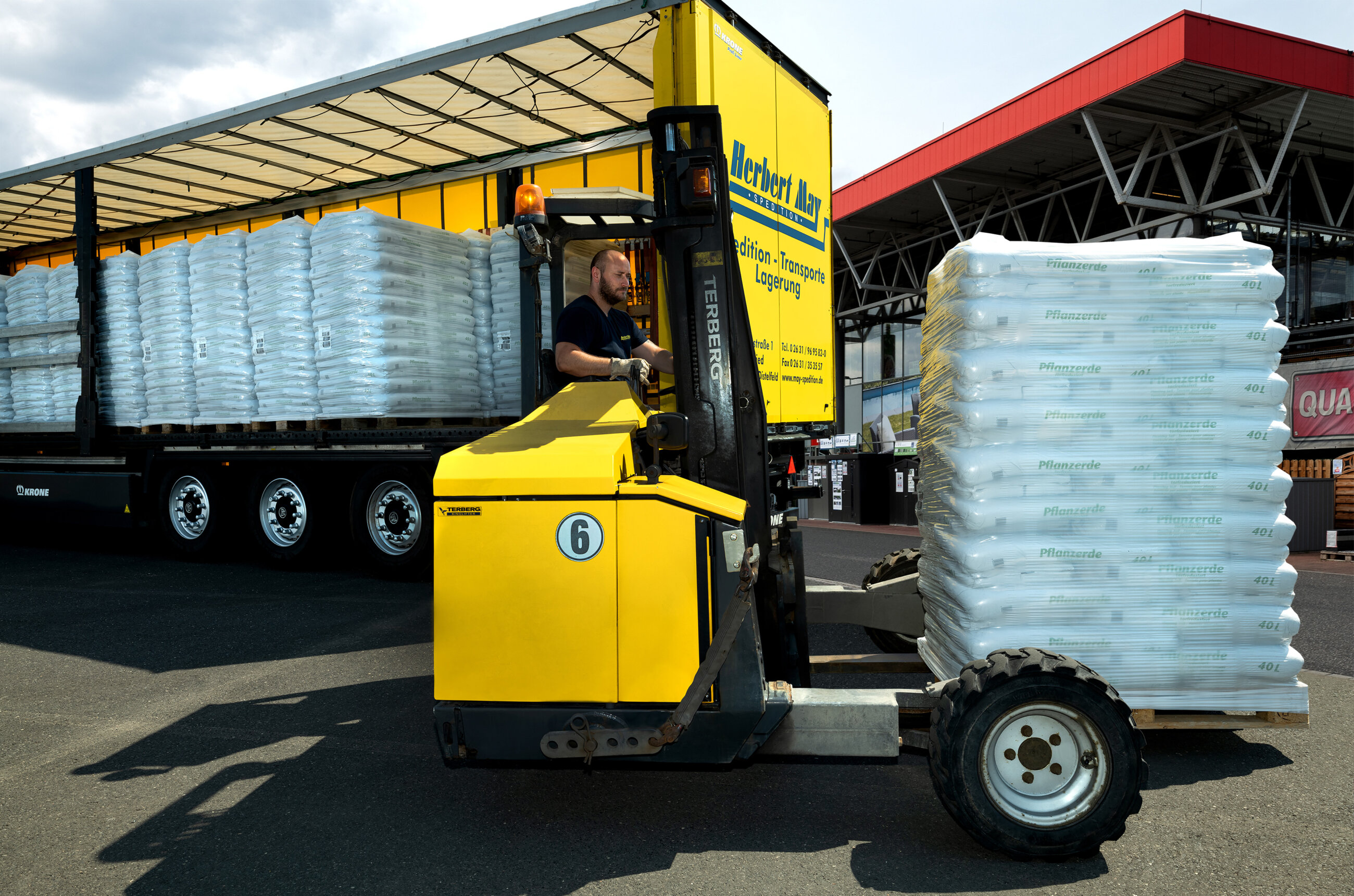 Spedition MAY LKW Stabler Behandlung